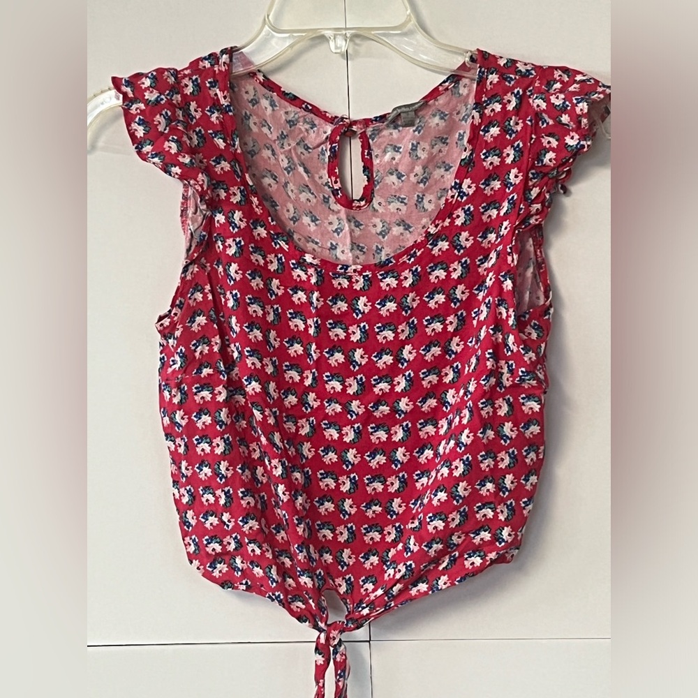 Charlotte Russe floral crop top. Size Small